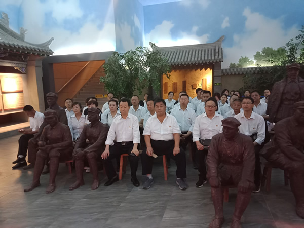 隴運集團公司黨委開展“不忘初心、牢記使命”紀(jì)念建黨98周年主題黨日活動