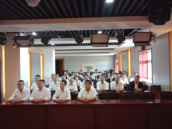隴運集團公司黨委開展“不忘初心、牢記使命”紀(jì)念建黨98周年主題黨日活動